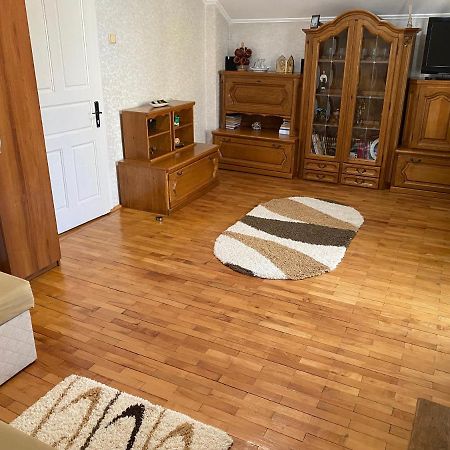 Apartament Mansarda Apartment คูร์ตา เด อาร์เจช ภายนอก รูปภาพ